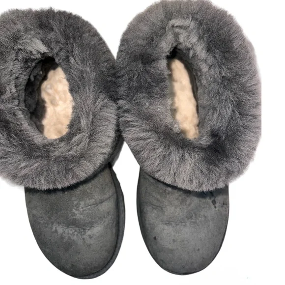 UGG CLASSIC MINI FLUFF BOOTIE - Picture 4 of 9